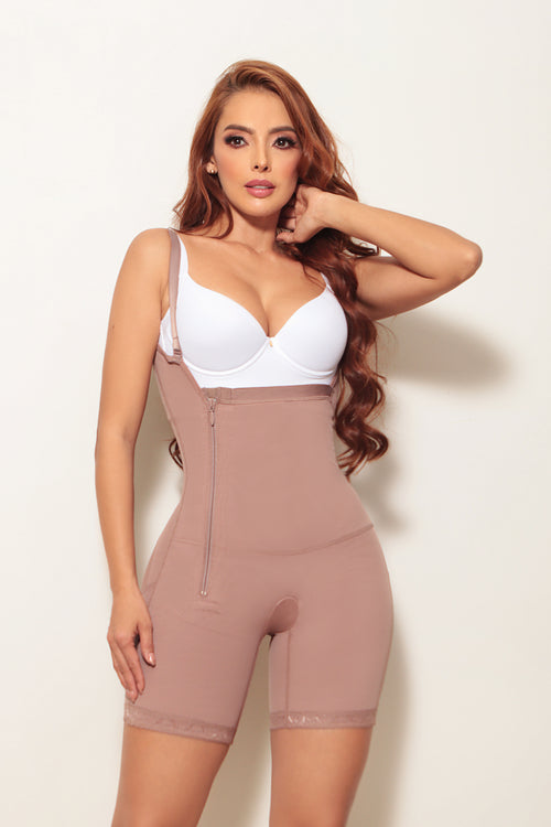 Faja De Compresion Alta Cierre lateral  y broche Invisible Media Pierna